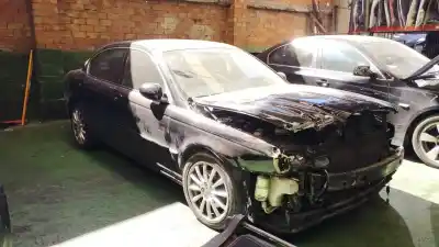 Veículo de Sucata jaguar x-type 2.0 diesel cat do ano 2003 alimentado 6b