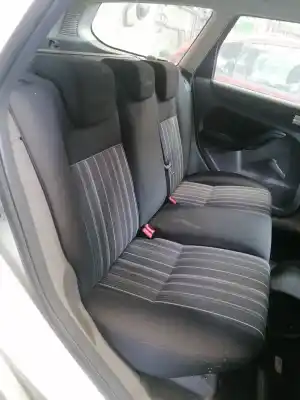 Veicolo di demolizione ford focus lim. (cb4) 1.6 tdci cat dell'anno 2010 alimentato 