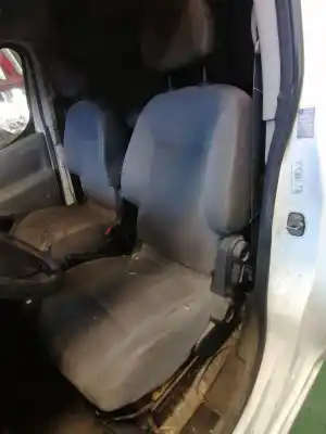 Veículo de Sucata peugeot partner tepee 1.6 hdi / bluehdi 75 do ano 2008 alimentado 9ht