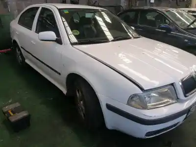 Veículo de Sucata skoda octavia berlina (1u2) 1.4 do ano 2007 alimentado axp