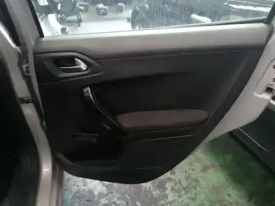 Veículo de Sucata peugeot 208 access do ano 2013 alimentado 8hr