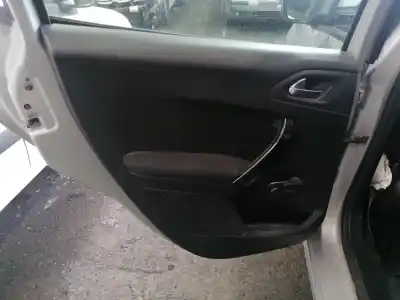 Veículo de Sucata peugeot 208 access do ano 2013 alimentado 8hr