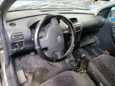 Veículo de Sucata opel corsa c (x01) 1.7 dti (f08 f68) do ano 2002 alimentado y17dt