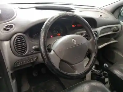 Здавання транспортного засобу renault scenic (ja..) 1.9 dci authentique року 2002 потужний f9q732