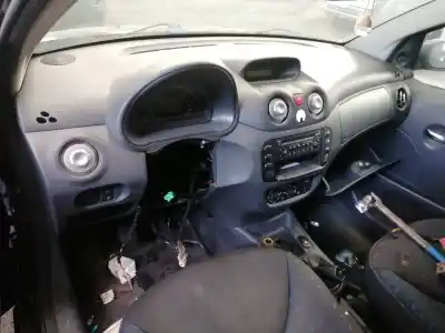 Veículo de Sucata citroen c2 (jm_) 1.1 do ano 2005 alimentado hfx