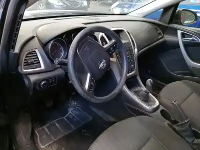 Scrapping Vehicle opel astra j (p10) 1.7 cdti (68) of the year 2010 powered a17dtj