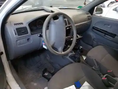 Veículo de Sucata kia rio rs berlina do ano 2003 alimentado a3d