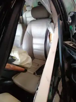 Véhicule à la ferraille jaguar x-type 2.1 v6 24v cat de l'année 2002 alimenté yb