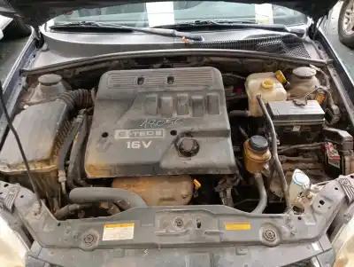 Veículo de Sucata chevrolet lacetti sx do ano 2005 alimentado f16d3