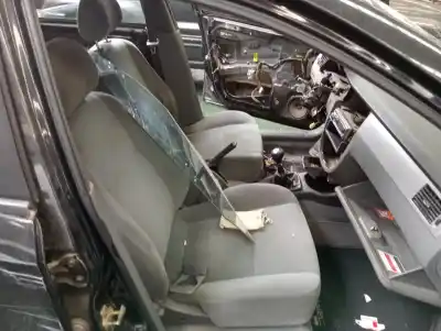 Veículo de Sucata chevrolet lacetti sx do ano 2005 alimentado f16d3