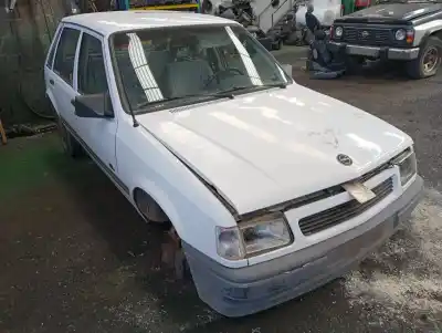 Vehicul casat opel corsa a 1.4 cat (l48) 82 cv / 60 kw al anului 1990 alimentat 14nv