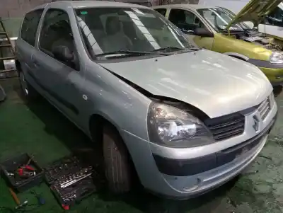Здавання транспортного засобу renault clio ii fase ii (b/cb0) 1.2 року 2004 потужний d7f726
