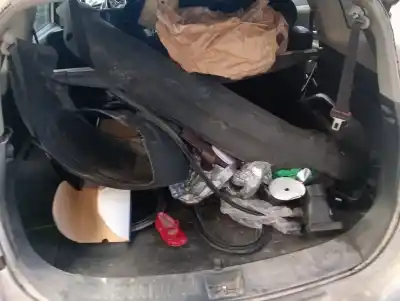 Veículo de Sucata kia carens ( ) 1.7 crdi cat do ano 2015 alimentado d4fd