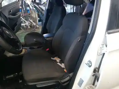 Veículo de Sucata kia carens ( ) 1.7 crdi cat do ano 2015 alimentado d4fd