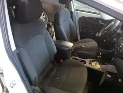 Veículo de Sucata kia carens ( ) 1.7 crdi cat do ano 2015 alimentado d4fd