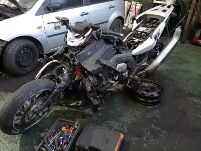 Véhicule à la ferraille bmw k 1600 gt/gtl k 1600 gtl de l'année 2012 alimenté 