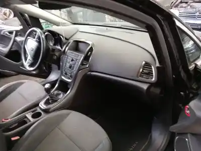 Scrapping Vehicle opel astra j (p10) 1.7 cdti (68) of the year 2010 powered a17dtr