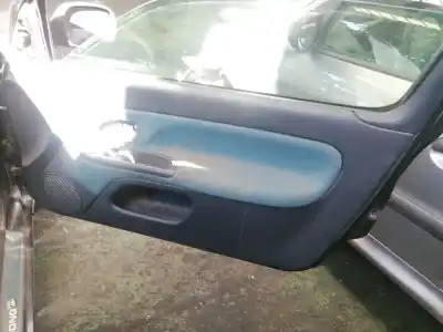 Здавання транспортного засобу renault clio ii fase ii (b/cb0) billabong року 2003 потужний d4f712