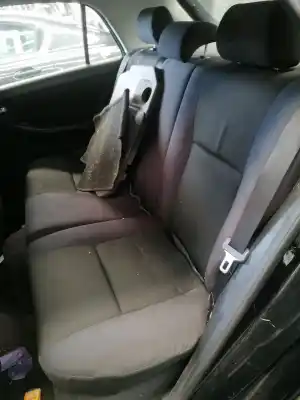 Veículo de Sucata toyota corolla (_e12_) 1.4 d (nde120_) do ano 2005 alimentado 1ndtv