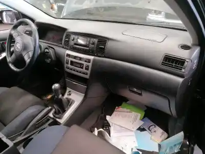 Veículo de Sucata toyota corolla (_e12_) 1.4 d (nde120_) do ano 2005 alimentado 1ndtv