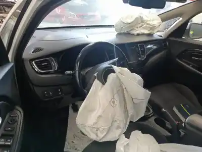 Veículo de Sucata kia carens iv 1.7 crdi do ano 2013 alimentado d4fd