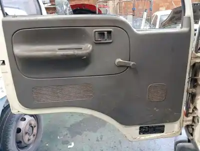 Sloopvoertuig nissan cabstar e tl100.35 van het jaar 2001 aangedreven bd30