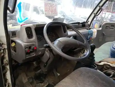 Sloopvoertuig nissan cabstar e tl100.35 van het jaar 2001 aangedreven bd30