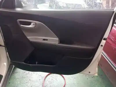 Scrapping Vehicle kia niro concept of the year 2017 powered g4le