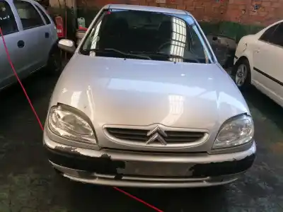 Vehículo de desguace CITROEN SAXO  del año 2002 con motor HFX