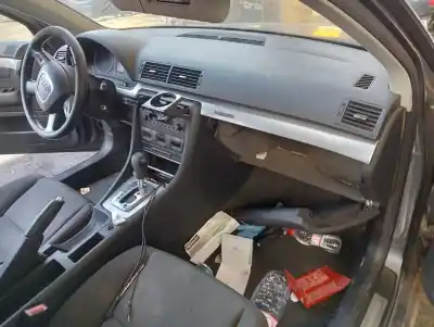 Здавання транспортного засобу audi a4 avant (8e) 3.0 v6 24v tdi року 2005 потужний bkn