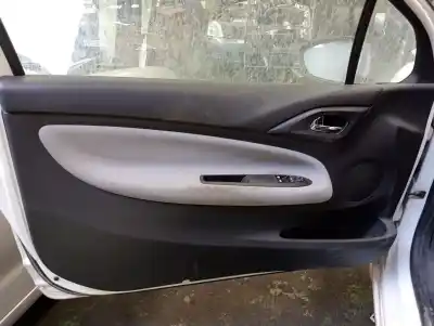 Veículo de Sucata citroen ds3 (sa_) 1.4 vti 95 do ano 0 alimentado 8fp