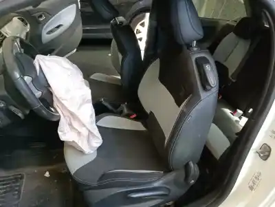 Veículo de Sucata citroen ds3 (sa_) 1.4 vti 95 do ano 0 alimentado 8fp