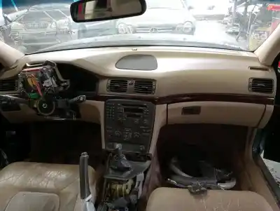 Veículo de Sucata volvo s80 berlina 2.5 d do ano 1998 alimentado d5252t