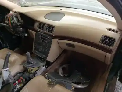 Veículo de Sucata volvo s80 berlina 2.5 d do ano 1998 alimentado d5252t