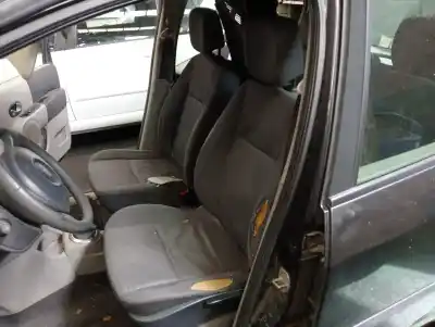 Veículo de Sucata renault modus 1.5 dci diesel do ano 2004 alimentado k9k750