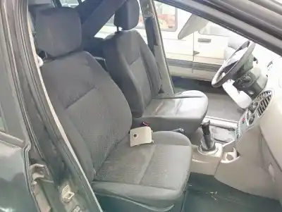 Veículo de Sucata renault modus 1.5 dci diesel do ano 2004 alimentado k9k750