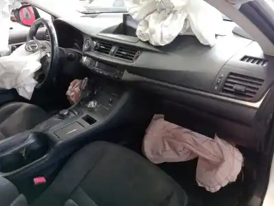 Scrapping Vehicle lexus ct 200h of the year 2012 powered 2zrfxe