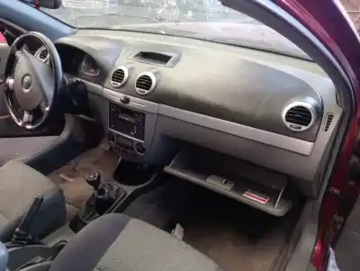 Veículo de Sucata chevrolet lacetti cdx do ano 2005 alimentado f16d3