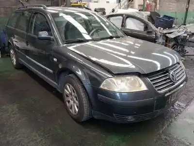 Здавання транспортного засобу volkswagen passat variant (3b6) básico року 2003 потужний awx