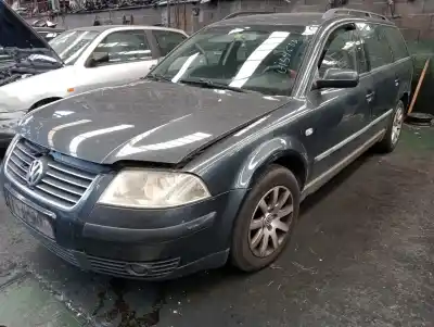 Здавання транспортного засобу volkswagen passat variant (3b6) básico року 2003 потужний awx
