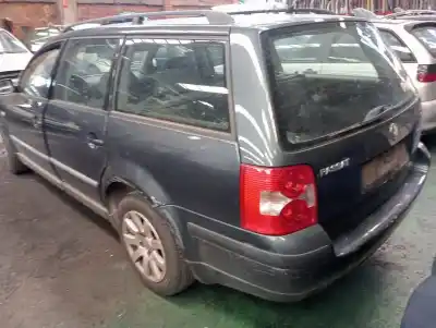 Здавання транспортного засобу volkswagen passat variant (3b6) básico року 2003 потужний awx
