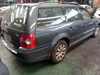 Здавання транспортного засобу volkswagen passat variant (3b6) básico року 2003 потужний awx