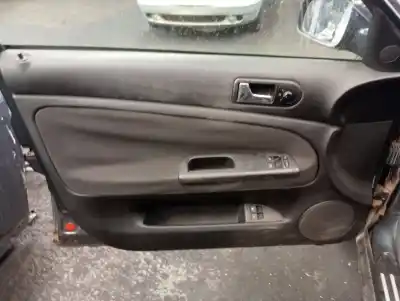 Здавання транспортного засобу volkswagen passat variant (3b6) básico року 2003 потужний awx