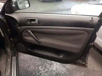 Здавання транспортного засобу volkswagen passat variant (3b6) básico року 2003 потужний awx