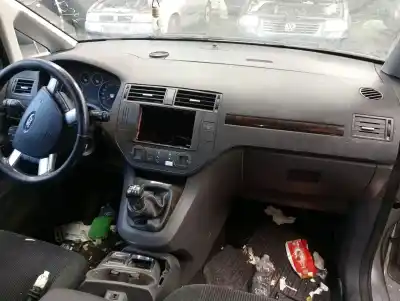 Здавання транспортного засобу ford focus c-max (cap) ghia (d) року 2004 потужний g6da