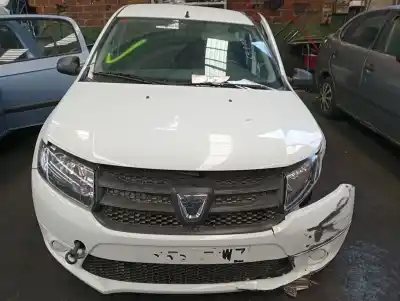 Veicolo di demolizione DACIA SANDERO Basis dell'anno 2014 alimentato D4F732