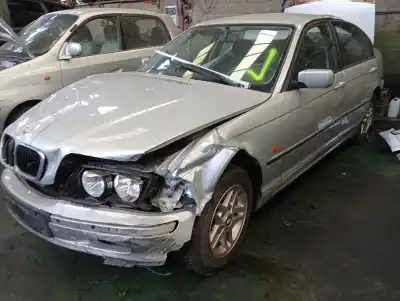 Veículo de Sucata bmw serie 3 berlina (e46) 320d do ano 2001 alimentado m47204d1