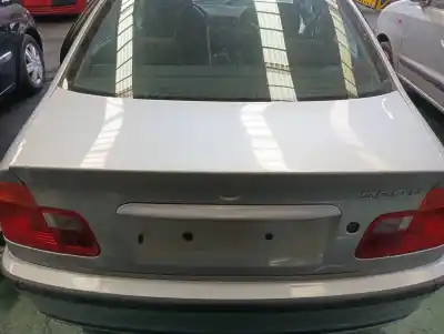 Veículo de Sucata bmw serie 3 berlina (e46) 320d do ano 2001 alimentado m47204d1