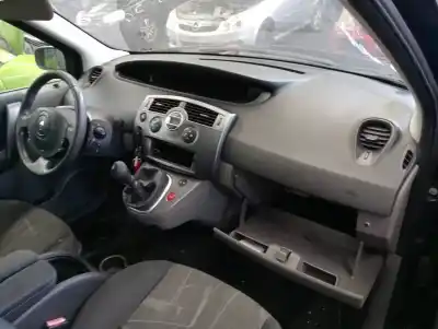 Veículo de Sucata renault scenic iii grand dynamique do ano 2006 alimentado f9q804