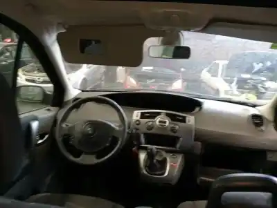 Veículo de Sucata renault scenic iii grand dynamique do ano 2006 alimentado f9q804